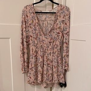 ASTR the Label Pale Pink Floral Long Sleeve Romper